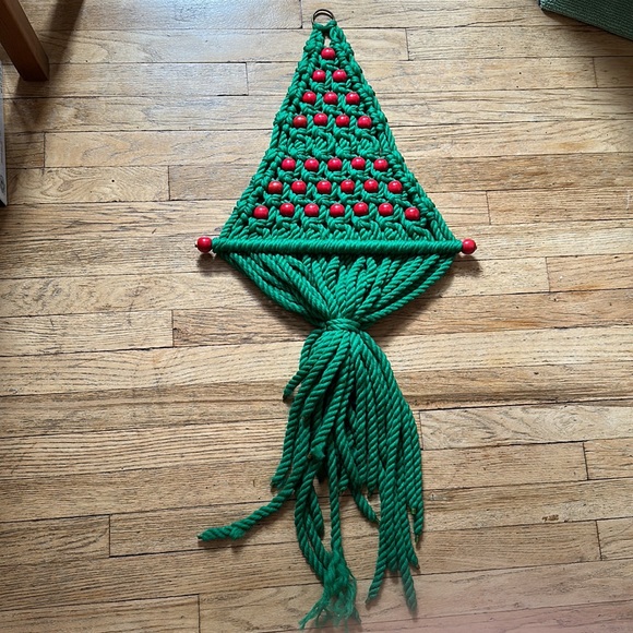 Vintage Macrame Christmas Tree - Picture 2 of 6